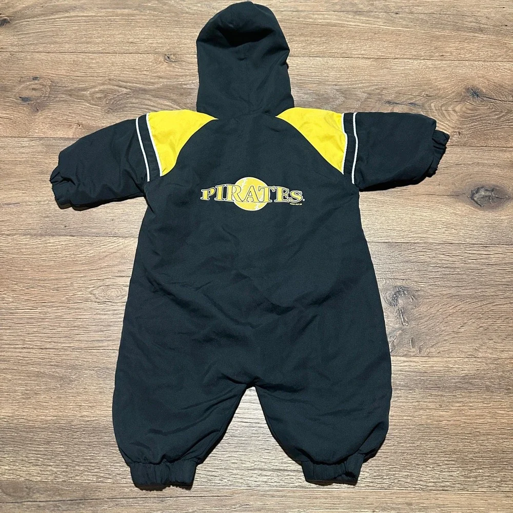 Vintage MLB Genuine Merchandise Pittsburgh Pirates Hooded Bunting 6M‎